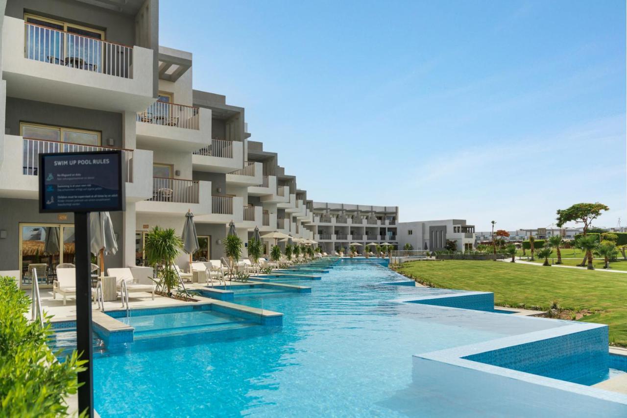 Sunrise Crystal Bay Resort -Grand Select (Adults Only) Hurghada Exterior photo The swimming pool at the resort